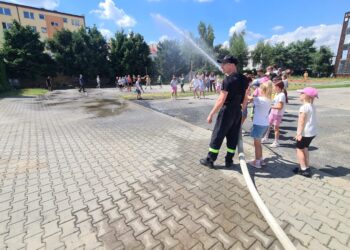 Strażacka lekcja bezpieczeństwa dla najmłodszych
