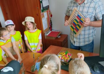 Przedszkolaki z Cieszkowa w Urzędzie Gminy