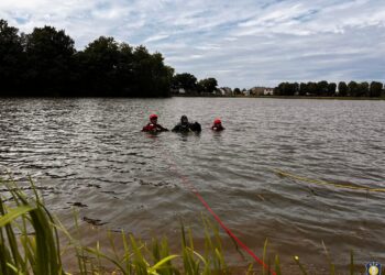 Ćwiczenia wodne na jeziorze Odrzykowskim