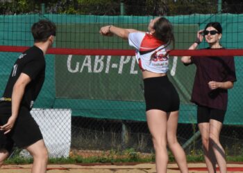 Emocjonujące rozgrywki w Dwójce