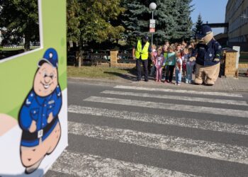 Pierwszaki uczyły się bezpieczeństwa na drodze