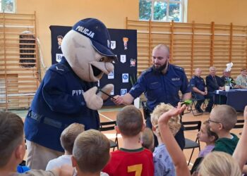 Pierwszaki uczyły się bezpieczeństwa na drodze