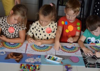 Kropki, które uczą wyobraźni Kropki, które uczą wyobraźni