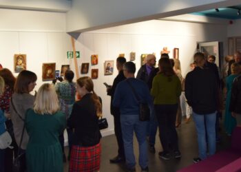 Ikony Doroty Wieczorek w bibliotece