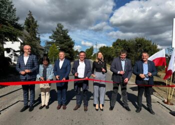 Nowy odcinek drogi w powiecie milickim