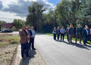 Nowy odcinek drogi w powiecie milickim