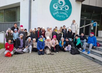 Trzecioklasiści z Koźmina uczą się pływać Trzecioklasiści z Koźmina uczą się pływać