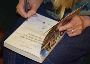 Literacki dialog o zbrodni i historii