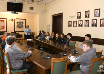 Uczniowie ZSP nr 3 w Urzędzie Miejskim Uczniowie ZSP nr 3 w Urzędzie Miejskim