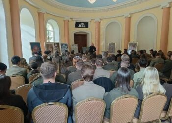 Policjantka w technikum