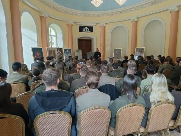 Policjantka w technikum