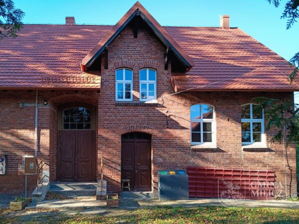 Nowy dach świetlicy w Łąkach