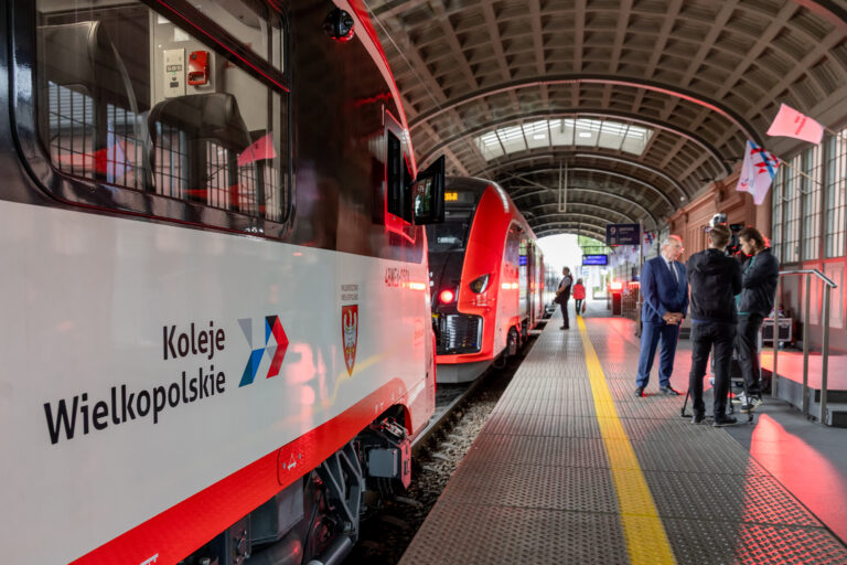 Nowe pojazdy, rozstrzygniecie konkursu „Pociąg do sztuki” oraz Targi TRAKO.