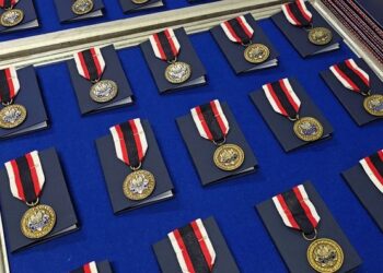 Miliccy policjanci wyróżnieni podczas uroczystości we Wrocławiu