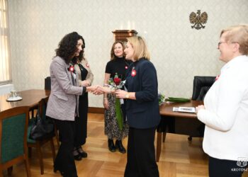 Nauczycielki z krotoszyńskich szkół z medalami