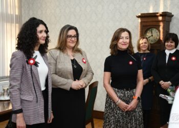 Nauczycielki z krotoszyńskich szkół z medalami