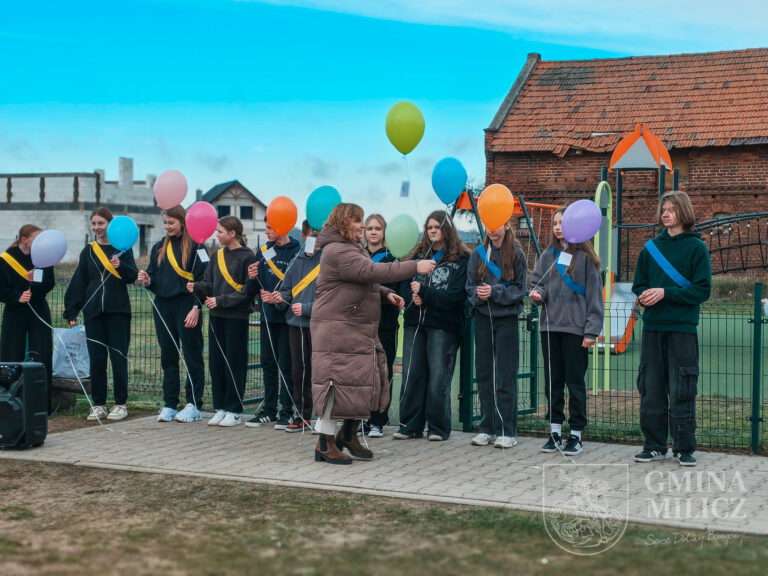 Nowy plac zabaw we Wziąchowie Wielkim