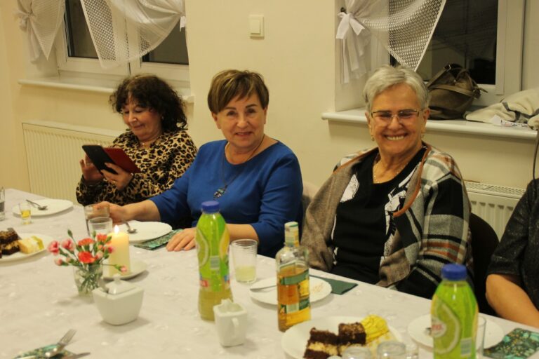 Zabawa andrzejkowa dla „młodzieży seniorów” w Zdunach