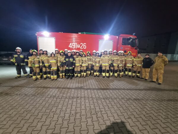 24 druhów po kursie kierowców-konserwatorów OSP 24 druhów po kursie kierowców-konserwatorów OSP