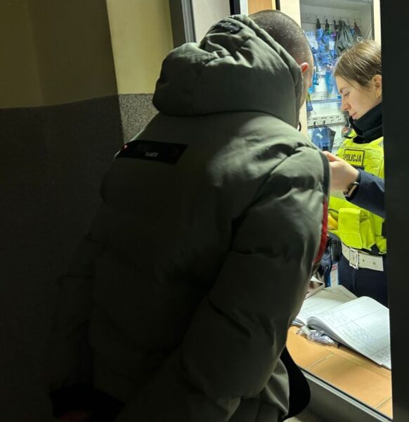 Nieudany manewr na rynku w Sułowie. Kierowca miał blisko promil