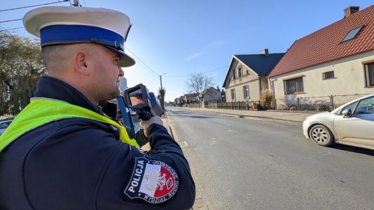 Policjanci ujawnili 16 wykroczeń drogowych w trzy godziny