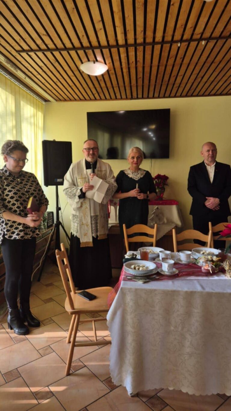 Świąteczne spotkanie wigilijne w milickim DPS