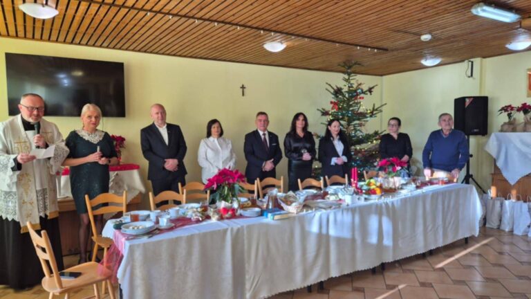 Świąteczne spotkanie wigilijne w milickim DPS