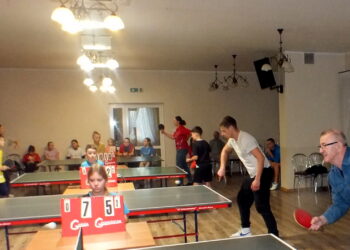 Gwiazdkowy turniej tenisa stołowego LZS w Bożacinie