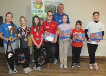 Gwiazdkowy turniej tenisa stołowego LZS w Bożacinie