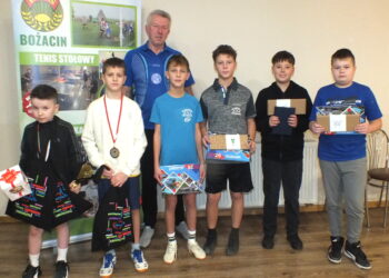Gwiazdkowy turniej tenisa stołowego LZS w Bożacinie