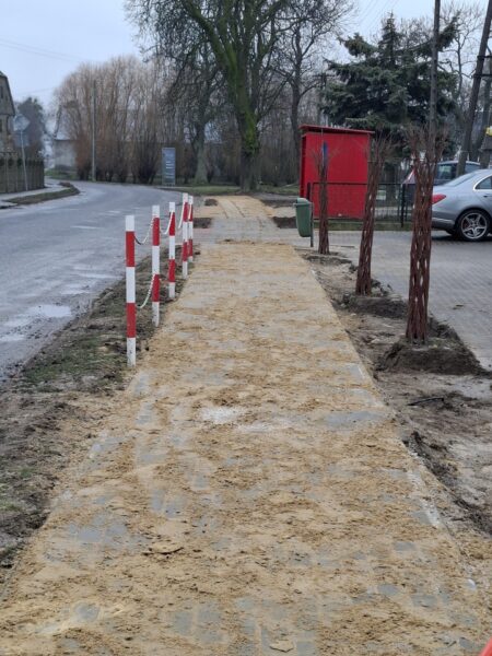 Wyremontowali chodniki w Zalesiu Małym i Zalesiu Wielkim