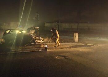 Uderzył samochodem w znak i uciekł. Miał ponad 2,1 promila alkoholu. Tłumaczył, że spożywał dopiero po zdarzeniu