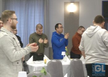 Uczniowie podstawówki w Roszkach zaprezentowali Jasełka