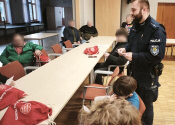 Policjanci wsparli wolontariuszy WOŚP w powiecie milickim