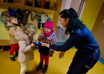 Komendant Policji w placówkach stowarzyszenia