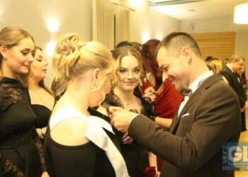 Studniówka w ZSP nr 1 w Krotoszynie za nami! Ach, co to był za bal!