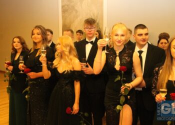 Studniówka w ZSP nr 1 w Krotoszynie za nami! Ach, co to był za bal!