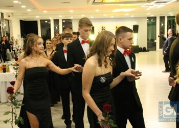 Studniówka ZSP nr 3 w Krotoszynie. Ach, co to był za bal!