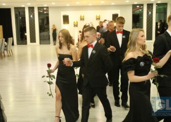 Studniówka ZSP nr 3 w Krotoszynie. Ach, co to był za bal!