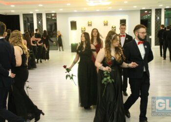 Studniówka ZSP nr 3 w Krotoszynie. Ach, co to był za bal!