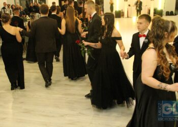 Studniówka ZSP nr 3 w Krotoszynie. Ach, co to był za bal!