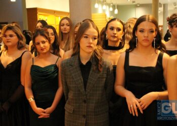 To pierwsza taka studniówka w historii szkoły! Bal maturalny I LO w Krotoszynie za nami!