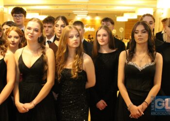 To pierwsza taka studniówka w historii szkoły! Bal maturalny I LO w Krotoszynie za nami!