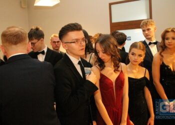 To pierwsza taka studniówka w historii szkoły! Bal maturalny I LO w Krotoszynie za nami!