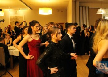 To pierwsza taka studniówka w historii szkoły! Bal maturalny I LO w Krotoszynie za nami!