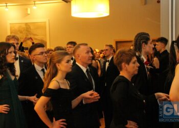 To pierwsza taka studniówka w historii szkoły! Bal maturalny I LO w Krotoszynie za nami!