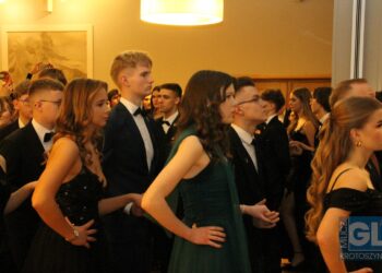 To pierwsza taka studniówka w historii szkoły! Bal maturalny I LO w Krotoszynie za nami!