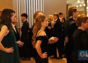 To pierwsza taka studniówka w historii szkoły! Bal maturalny I LO w Krotoszynie za nami!