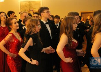 To pierwsza taka studniówka w historii szkoły! Bal maturalny I LO w Krotoszynie za nami!