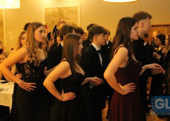 To pierwsza taka studniówka w historii szkoły! Bal maturalny I LO w Krotoszynie za nami!